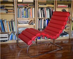 Mies van der rohe MR chaise lounge