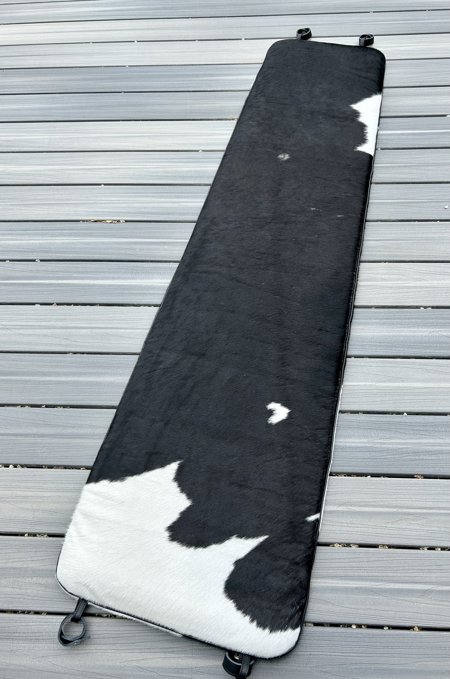 Le Corbusier chaise Pad HIDEBLK/WHT-1 in STOCK