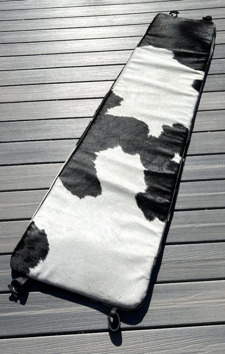 le corbusier chaise lounge cow fur pad black and white BL-W3 SOLD