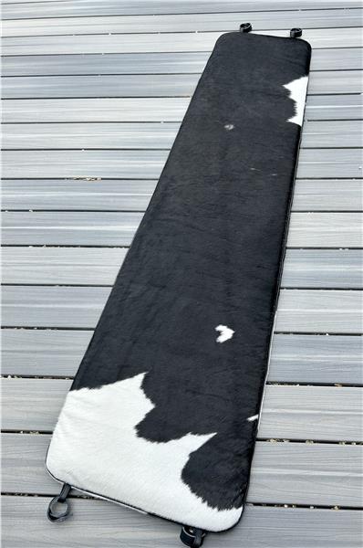 Le Corbusier chaise Pad HIDEBLK/WHT-1 in STOCK